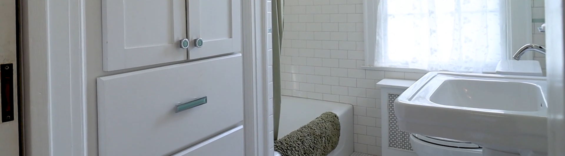 GOLD BATHROOM